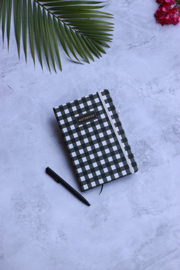 Black & White Diary with elastic band