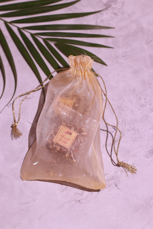 Pack of 6 Almond brittles in potli